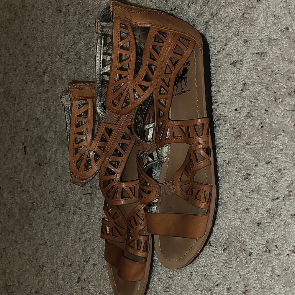 Tan sandal - Picture 2 of 3